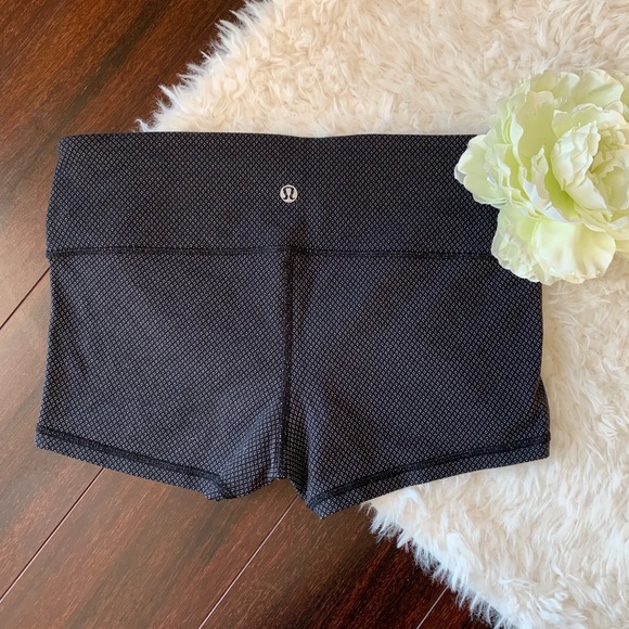 lululemon athletica Pants - Lululemon boogie shorts